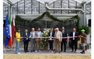 Image: A-come-Alpi_-Inaugurata-la-nuova-serra-hi-tech-e-il-punto-bioeconomia_popup