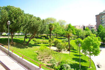 Image: MADRID_VERDE_PARQUE_DEL_RASTRO_(GASOMETRO)_-_panoramio_-_Concepcion_AMAT_ORTA…_(11)